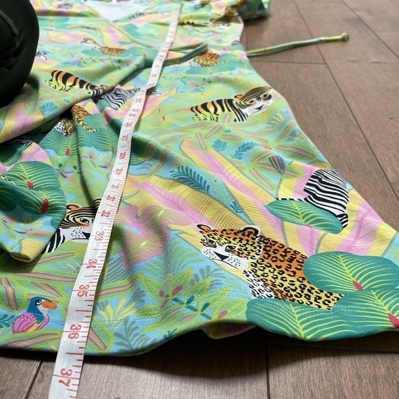 Leggiadro Jungle jersey Wrap Dress Stretch Lycra Tiger Zebra shortsleeve green M - Picture 9 of 12